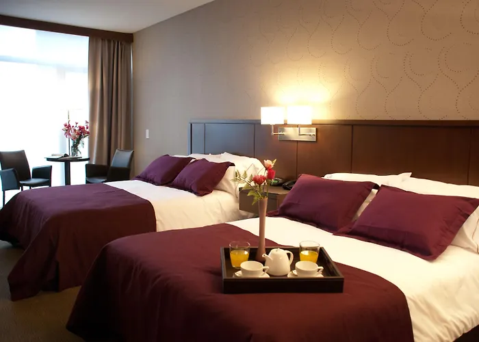 Ian Hotel
